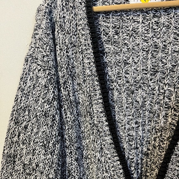 Pache Vintage 90s Black & White Button Cardigan Sweater - Picture 3 of 5